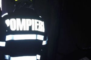 Excavator cuprins de flăcări