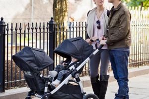 Majorarea alocaţiei pentru copii de la 84 la 150 lei, adoptată de Parlament/ Coaliţia vrea reluarea votului