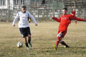 CS Hunedoara s-a impus şi în al doilea amical cu Dacia Orăştie