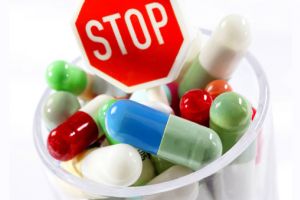 Părinţii le dau copiilor antibiotice fără sfatul unui medic