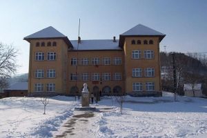 Profesoara de engleză din Alba acuzată că a făcut sex cu un elev de 14 ani, şi-a dat demisia din învăţământ. Cum s-au desfăşurat evenimentelor