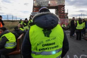 Cu Vestele Galbene nu e de glumit. Războiul civil e aproape! Liderul Vestelor Galbene: Paramilitarii sunt GATA