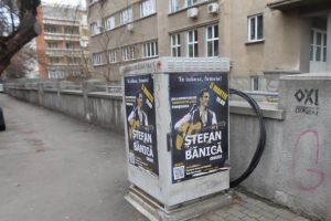 Încă un organizator de evenimente sancţionat pentru afişele lipite în locuri nepermise