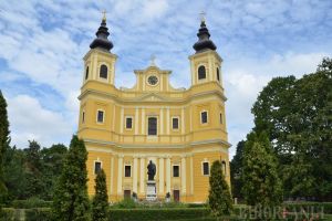 2 milioane de euro, investiţi în centre de formare în turism amenajate inclusiv în... balcoane şi subsoluri de biserici din Bihor