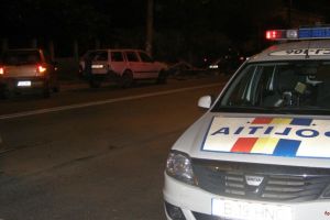 Doi puştani au jefuit o casă în renovare. I-a prins Poliţia