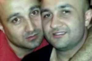 Cristian si Sebastian Sandulache monstri cu chip uman / Bratul unei femei a fost taiat cu o spada de samurai in timp de alte victime au fost obligate sa manance bancnote in euro