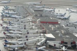 ALERTĂ pe cel mai tranzitat aeroport din LUME. Măsuri SEVERE fără PRECEDENT