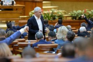 Bugetul pe 2019 a fost aprobat. Alocaţiile cresc de la 1 martie, SRI primeşte cu 445 de milioane lei mai puţin