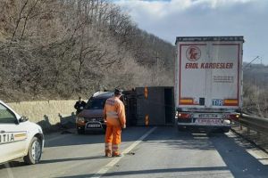 ACCIDENT pe un drum naţional din judeţ! Circulaţia este îngreunată