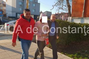 Bunuri furate dintr-o locuinta din Valu lui Traian. Un barbat a fost retinut de politisti (galerie foto)