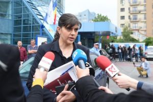 Fosta şefă a DNA, Laura Codruţa Kovesi, a cerut recuzarea procurorilor care o investighează