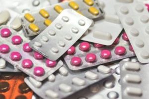 Alertă! Încă un medicament de tuse a fost retras urgent din farmacii! Pericol dacă îl aveţi în casă, trebuie aruncat imediat