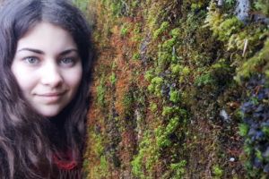 TABLETA  DE  SÂMBĂTĂ –  Roxana  CLOPOTARU – Urme de umbre