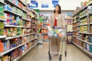 Alertă alimentară! Nereguli la caşcaval şi brânzeturi! Cum sunt păcăliţi clienţii!