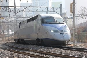 Un tren de mare viteză din India s-a stricat chiar în timpul călătoriei de inaugurare