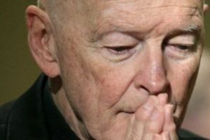 Decizie FĂRĂ PRECEDENT la Vatican. Un cardinal romano-catolic a fost demis. Acuzaţiile sunt foarte GRAVE