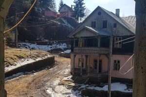 Casa Scriitorilor de la Valea Vinului, la un pas de a fi încredinţată comunei Rodna (FOTO)