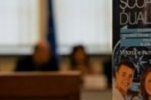 Școala duală atrage tot mai multe firme! Tinerii din Caraş-Severin, aşteptaţi cu braţele deschise de zeci de agenţi economici
