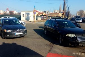 Constanta. Accident rutier la intersectia strazii Pandurului cu soseaua Mangaliei, provocat de un sofer baut. O femeie, la spital (galerie foto) 
