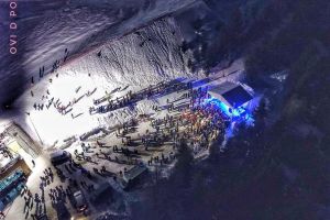 Mii de turişti la Sărbătorile Zăpezii de la Vârtop. IMAGINI SPECTACULOASE