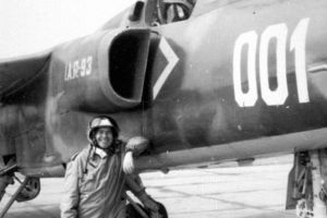 A executat primul zbor cu IAR-93: Aviatorul Gheorghe Stanica, nascut in judetul Constanta, a murit la 88 de ani
