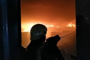 Casă în flăcări la Șelimbăr pe strada Ulmului