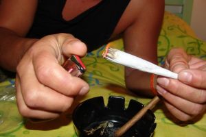 Adolescenţii care consumă canabis sunt mai predispuşi să sufere de depresie