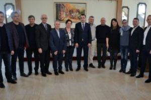 Reprezentanti ai autoritatilor locale de pe Valea Izei, intalnire cu prefectul Vasile Moldovan pe tema programului national de cadastru si carte funciara