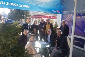VIDEO: În doar două zile – Un consilier liberal din Țicleni a strâns 1000 de semnături pentru punerea unei bariere ori a unui semafor la trecerea de cale ferată de la fosta Avicola Târgu-Jiu