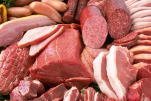 Alertă alimentară în VESTUL ȚĂRII! Peste O TONĂ de carne, pusă sub SECHESTRU
