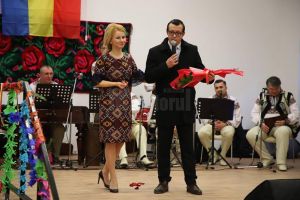 Întâlnirile-spectacol din cadrul proiectului „10 pentru folclor”, ediţia a IV-a, s-au ...
