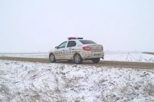 Șoferi urmăriţi în trafic, după ce au refuzat să oprească la semnalul poliţiştilor
