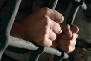 Baimarean condamnat pentru trafic de droguri, depus in penitenciar de politisti