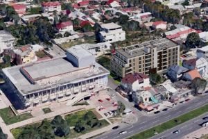 Manevre imobiliare pentru construirea unui bloc la Casa Sindicatelor