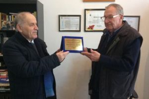 Sociologii îl omagiază pe directorul Mihai Golescu