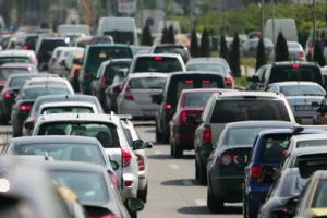 Hunedorenii îşi vor primi banii pe taxa auto până în iunie