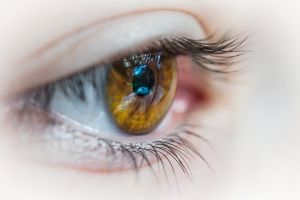 Cataracta – simptome şi tratament