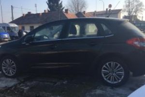Citroen C4 cautat de autoritatile franceze, inca din 2015, descoperit, luni, la Petea