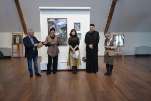 FOTO: Expoziţie de pictură şi grafică a artistei Cristina Gloria Oprişa la Museikon Alba Iulia