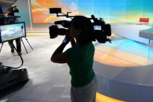 MARE VEDETĂ LA TV, dar cu un SALARIU JENANT. Bomba momentului în România! News alert în media