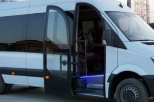 Tragedie la Zalău! O fetiţă de 12 ani a căzut din autobuz şi a murit ...