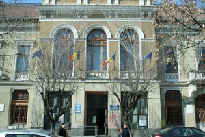 Elevii deveni nu şi-au primit bursele. Motivul? Primăria are probleme cu banii „lichizi”