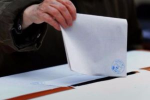 Candidatul SURPRIZĂ la prezidenţiale. SCENARIUL BOMBĂ care CUTREMURĂ scena politică. Cine este cel care se reîntoarce „pe un cal alb”