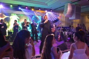 Mărţişor cu vedete: În primele zile ale primăverii, Horia Brenciu, Direcţia 5, Antonia şi Azur vin la Oradea. Vezi unde şi pe ce bani!