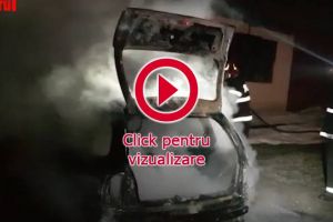 Un autoturism a fost distrus de flăcări, pe un drum din Boroaia