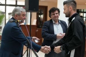  Și fotbaliştii citesc. Cei de la Poli au legitimaţii la bibliotecă