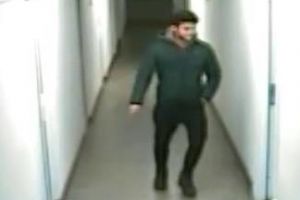 Hoţ de genţi din Cluj, căutat de poliţişti. L-aţi văzut?