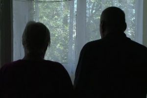 Doi părinţi au cerut ordin de restricţie împotriva fiului lor, care îi teroriza