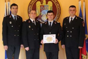 FOTO: Cel mai tânăr şef gardă de intervenţie de la ISU Vrancea este pompierul lunii ianuarie