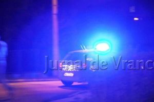 ULTIMĂ ORĂ: O ambulanţă SAJ şi un autoturism implicate într-un accident la Adjud